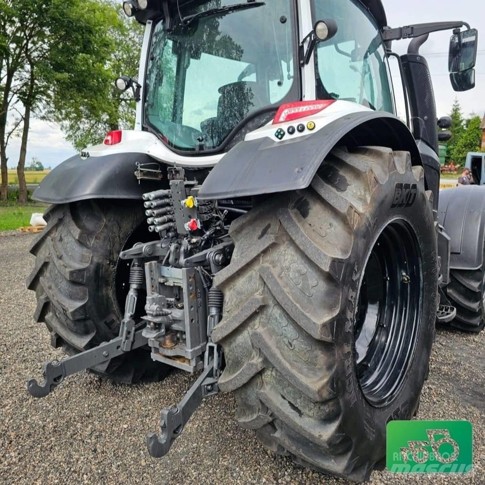 Valtra N174 Ciągniki rolnicze