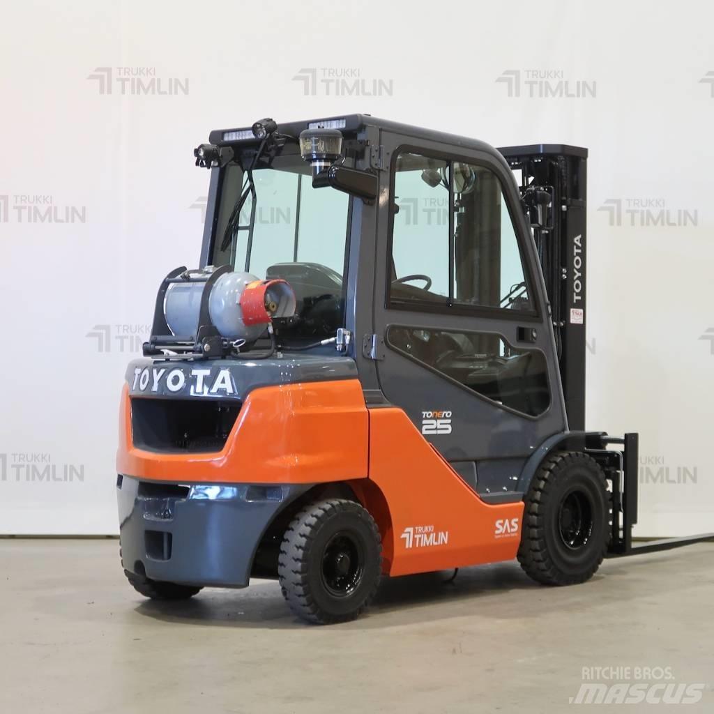 Toyota 02-8FGF25 Wózki LPG