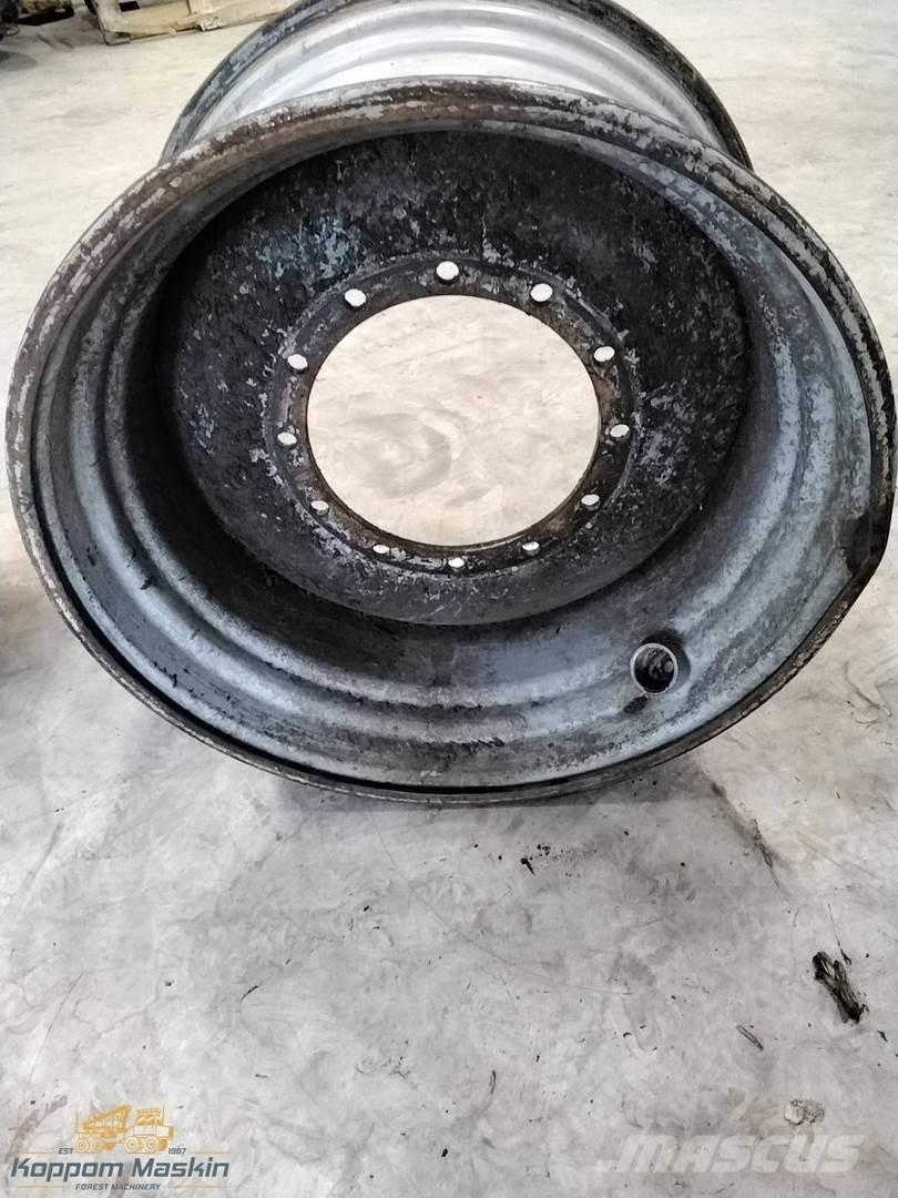 Valmet 901 20x34 Opony, koła i felgi