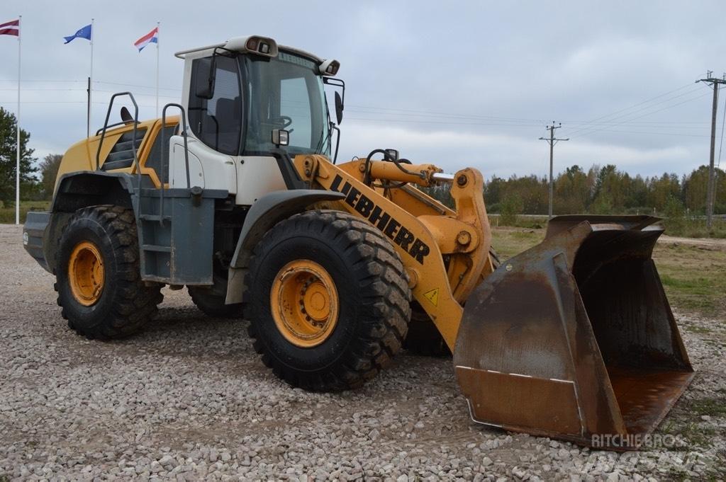 Liebherr 556 2plus2 Nośniki osprzętu