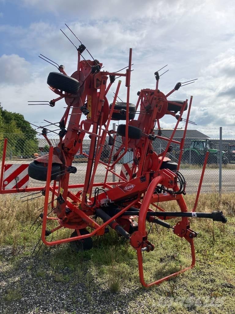Kuhn GF 8702 Zgrabiarki i przetrząsacze