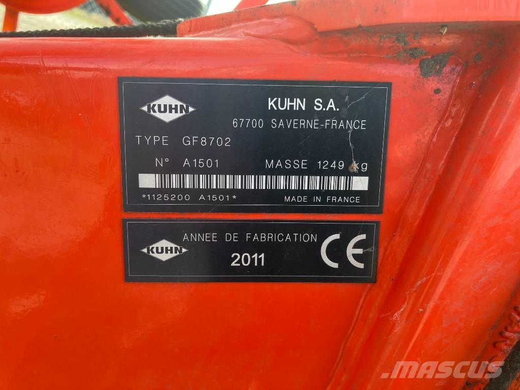 Kuhn GF 8702 Zgrabiarki i przetrząsacze
