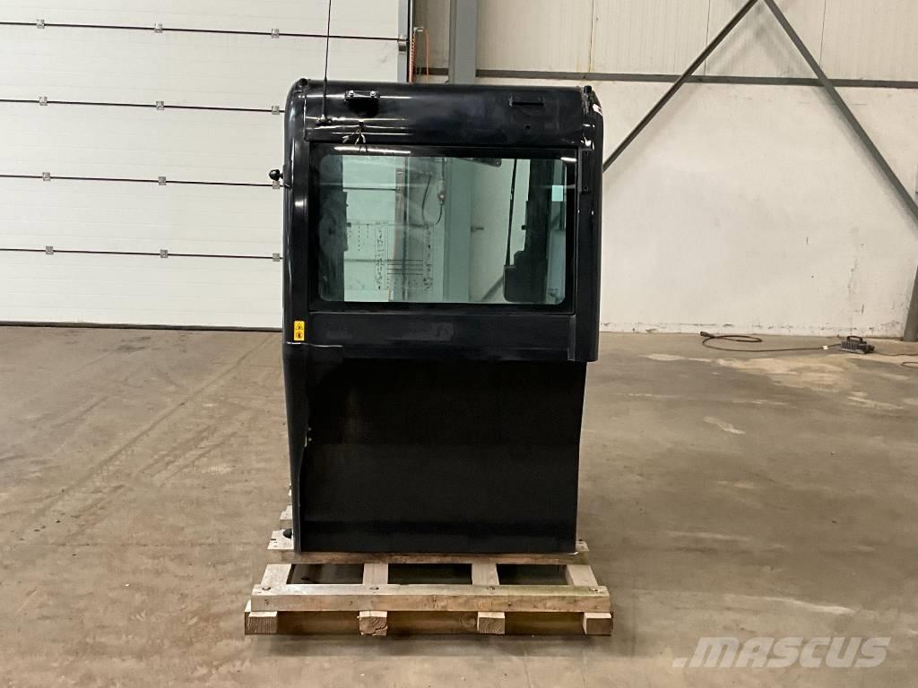 Kubota KX 080-4 A 2 Kabiny i wnętrze