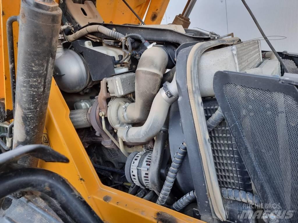 JCB 4 CX Koparko-ładowarki