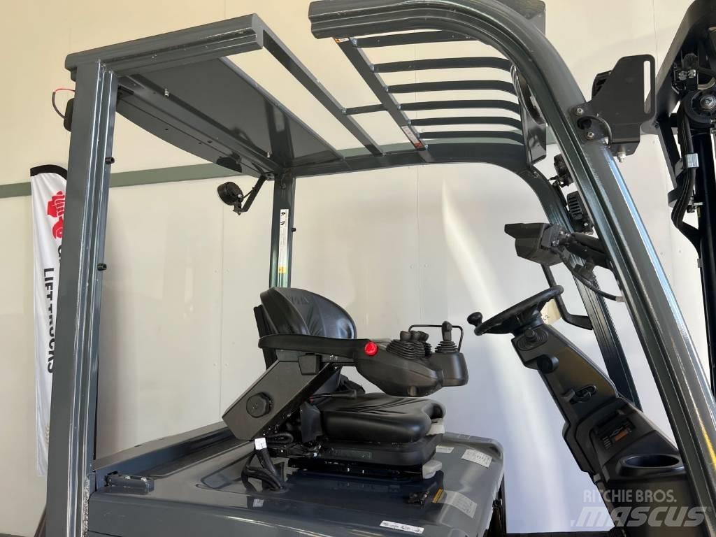 Toyota 8 FBMKT 25 Wózki elektryczne