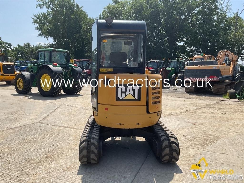 CAT 302.7 D Minikoparki