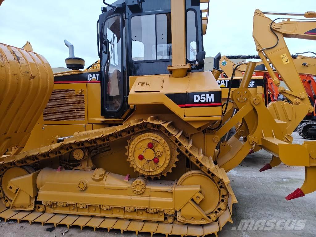 CAT D 5 M Spycharki gąsienicowe