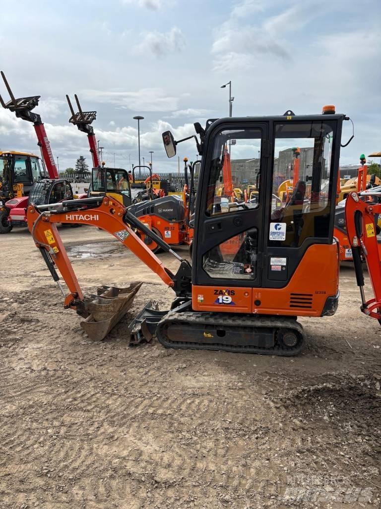 Hitachi ZX 19-6 Minikoparki