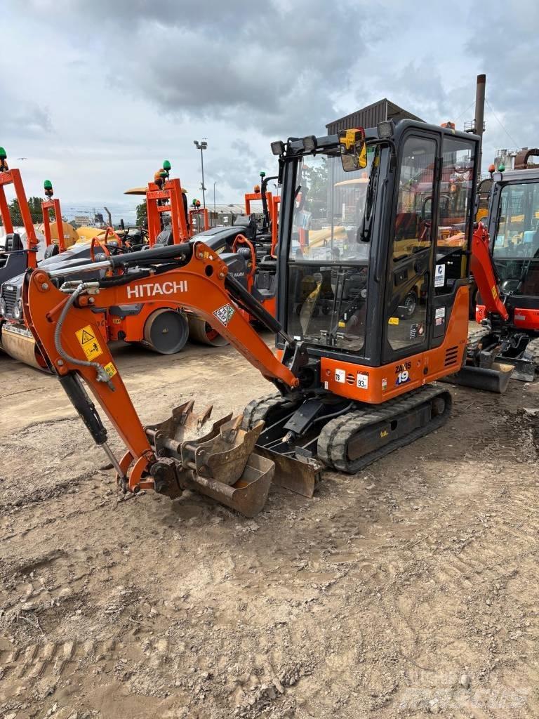 Hitachi ZX 19-6 Minikoparki