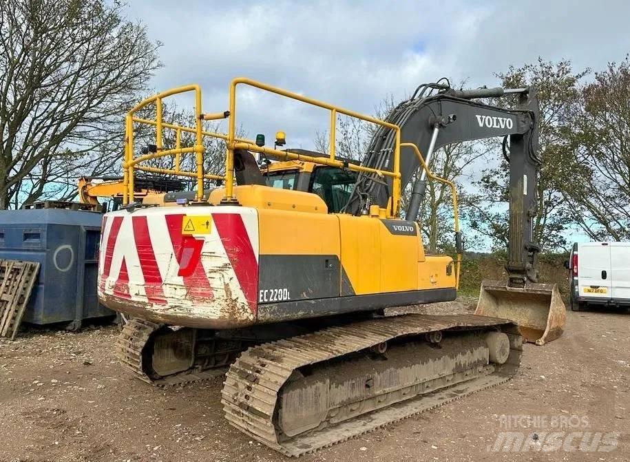 Volvo EC 220 DL Koparki gąsienicowe