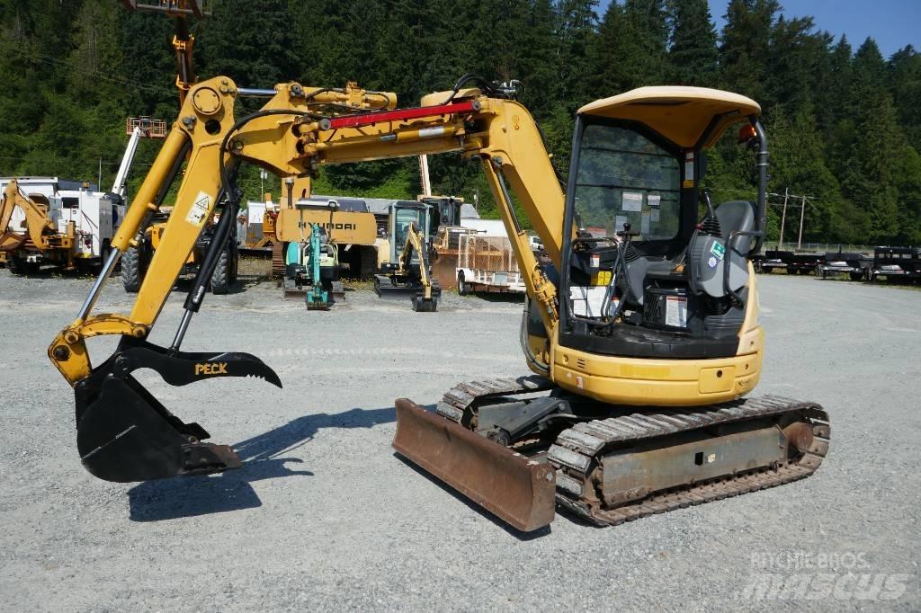 Komatsu PC 30 UU-5 Minikoparki