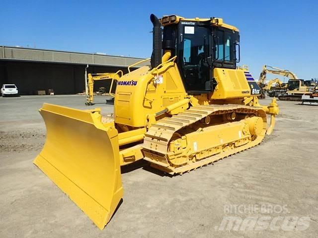 Komatsu D61EX-24 Spycharki gąsienicowe