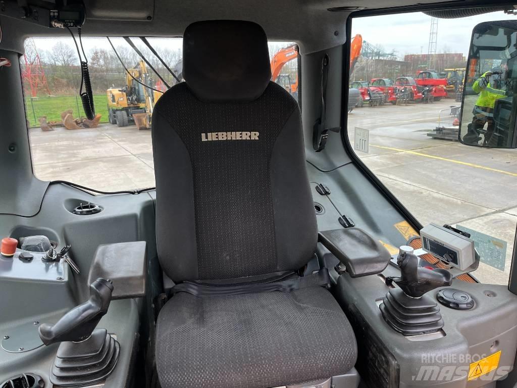Liebherr PR736LGP Spycharki gąsienicowe
