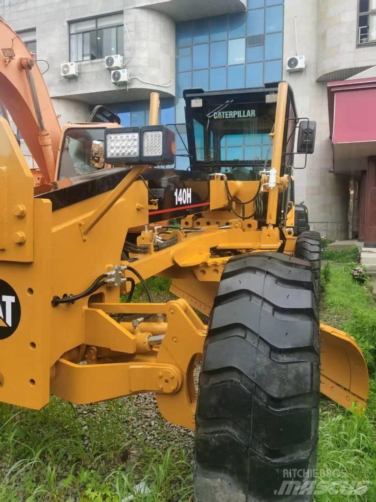 CAT 140 H Równiarki