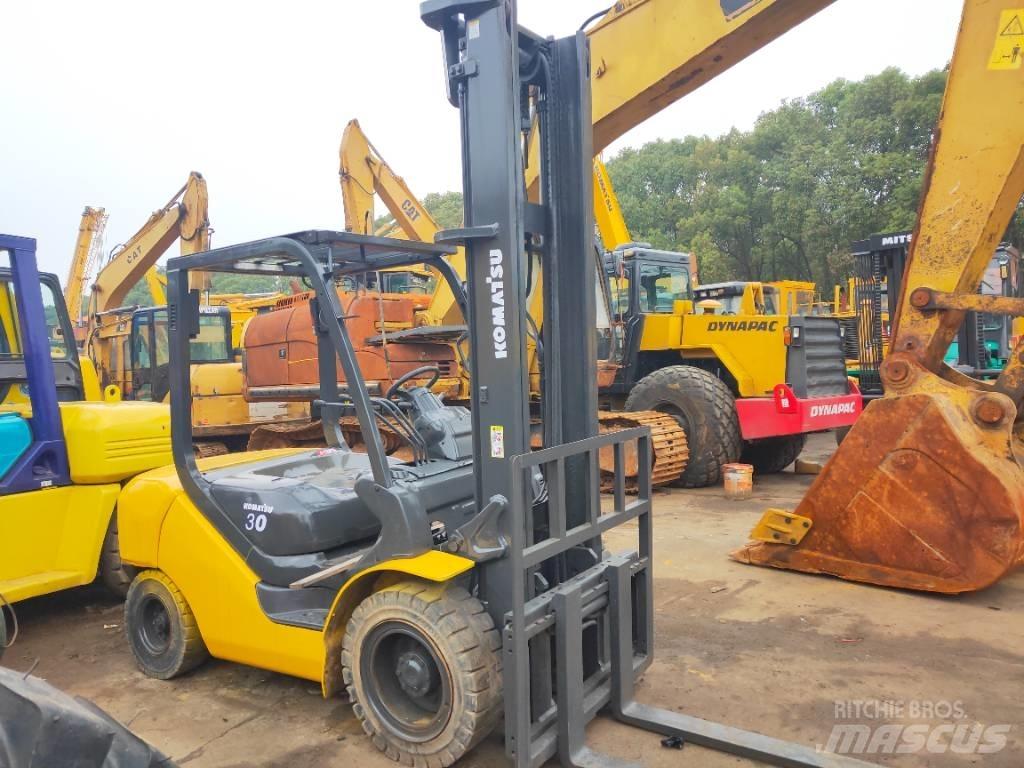 Komatsu FD 30 T-17 Wózki Diesla