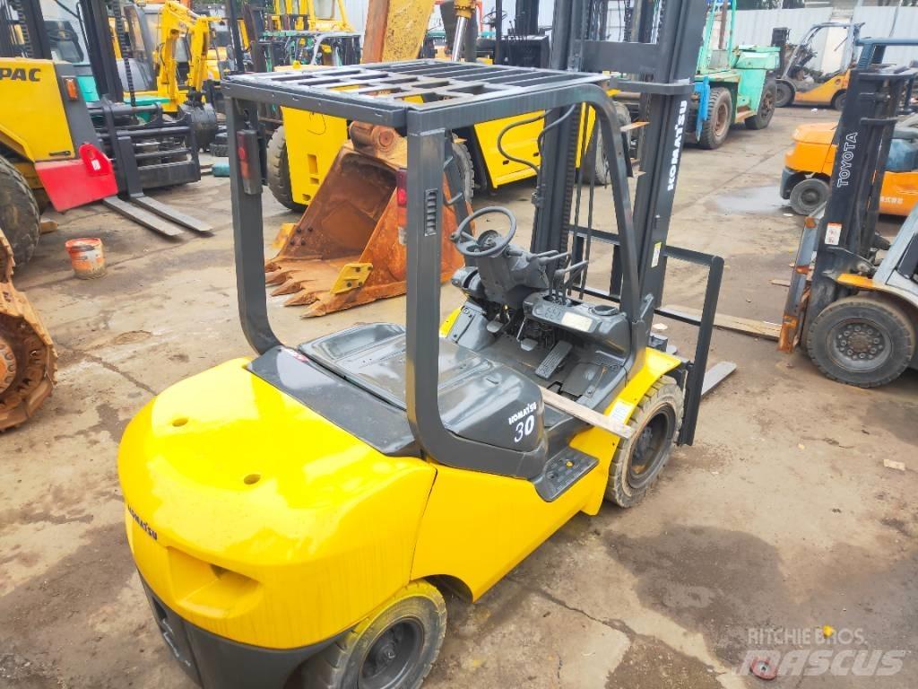 Komatsu FD 30 T-17 Wózki Diesla