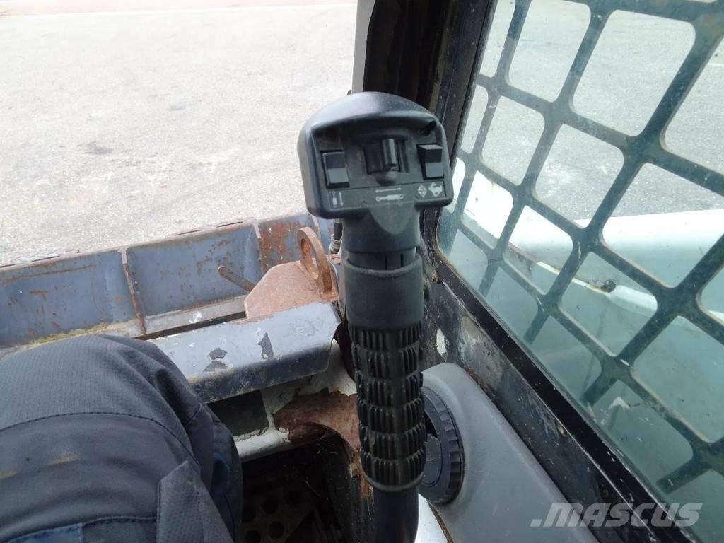 Bobcat 873 Ładowarki burtowe