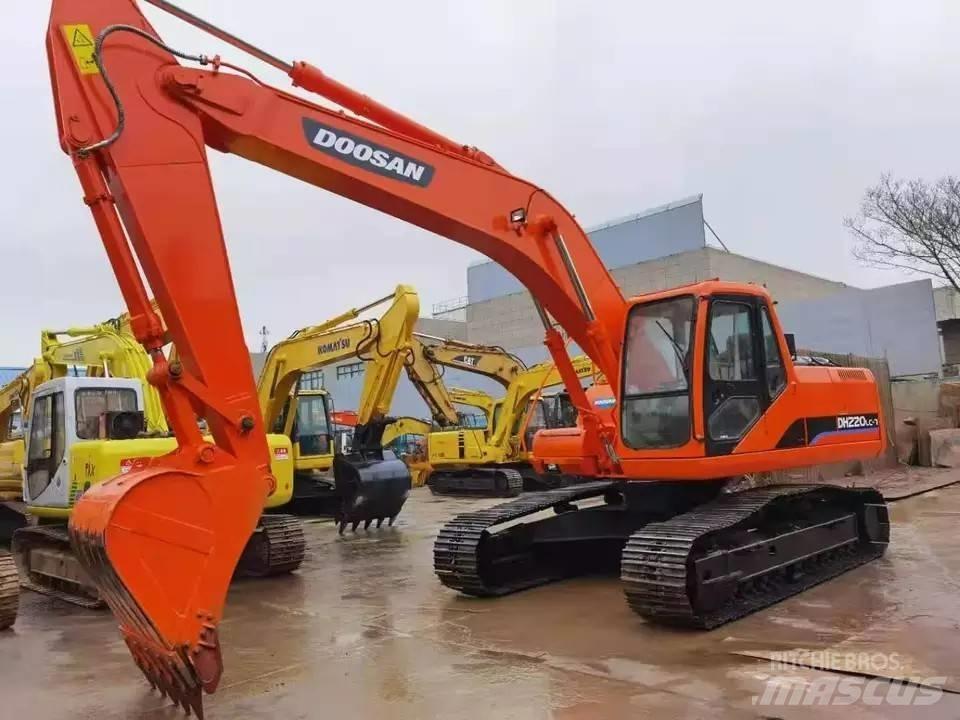 Doosan DH 220 Koparki gąsienicowe