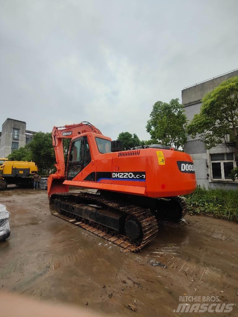 Doosan DH 220 Koparki gąsienicowe