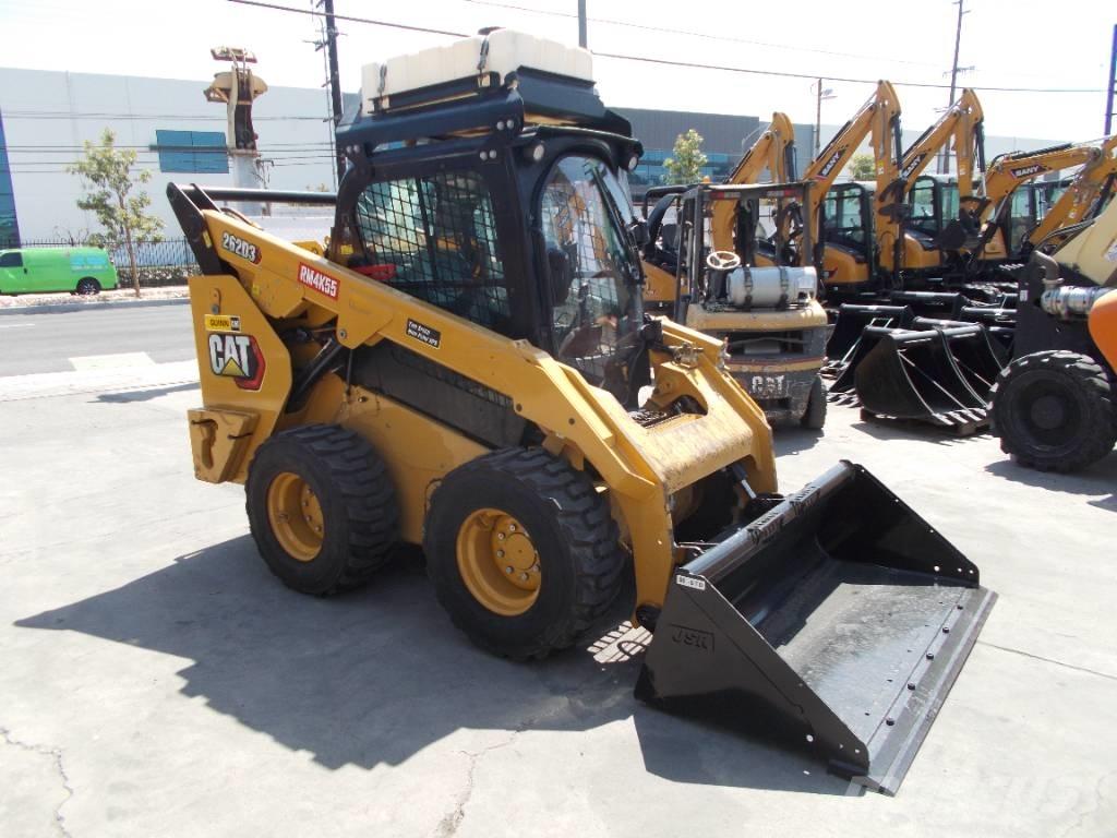 CAT 262D3 Ładowarki burtowe