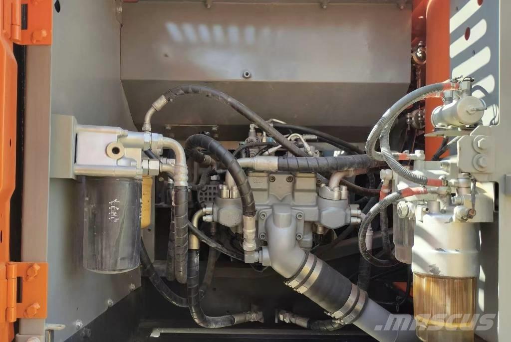 Hitachi ZX 240 Koparki gąsienicowe