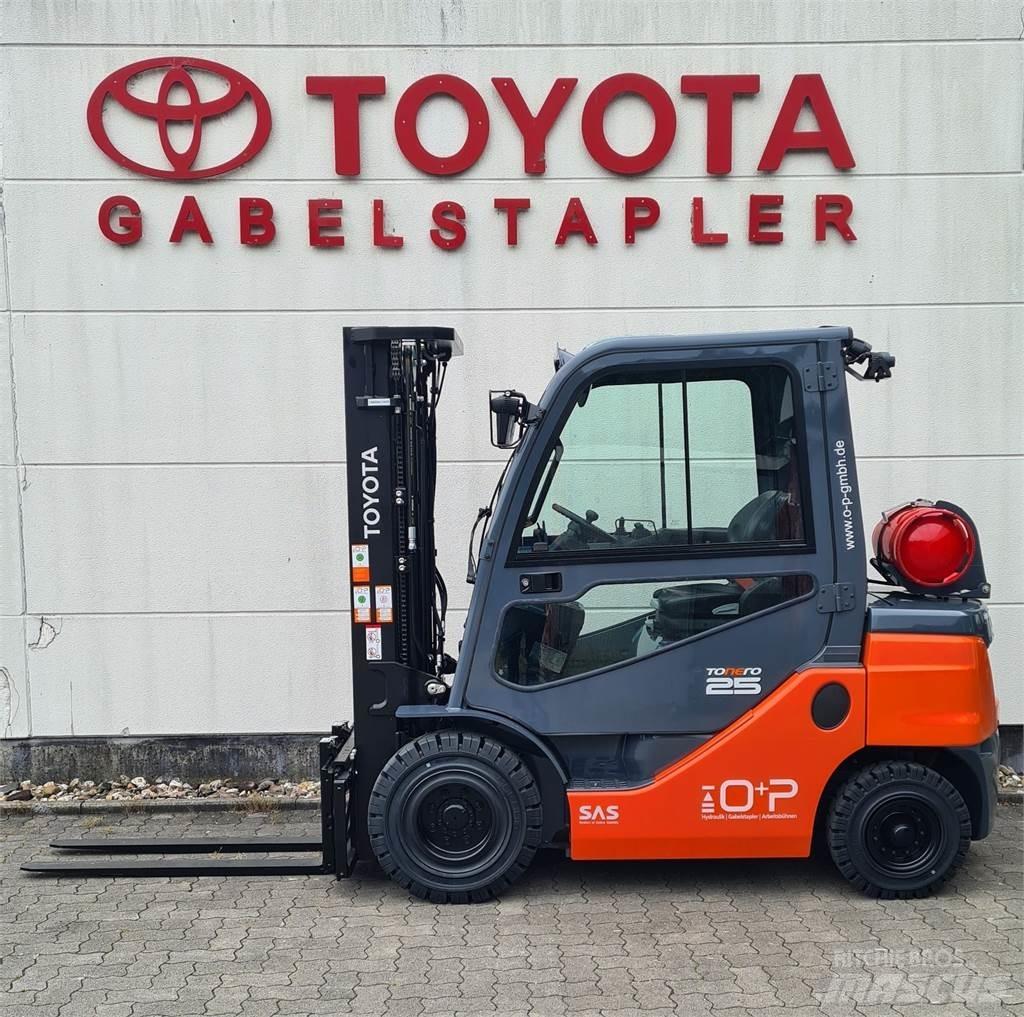 Toyota 02-8FGF25 Wózki LPG