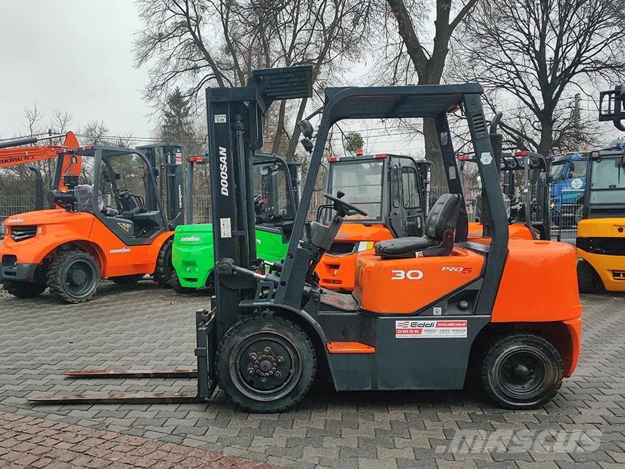 Doosan D30G Wózki Diesla