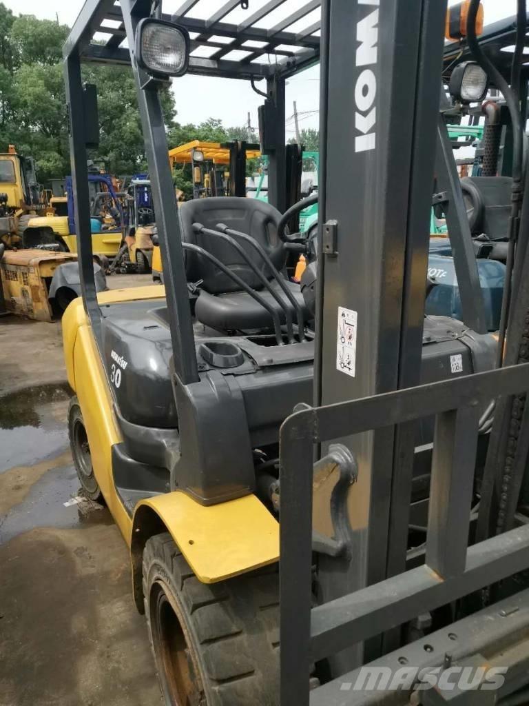 Komatsu 30 Ładowarki teleskopowe