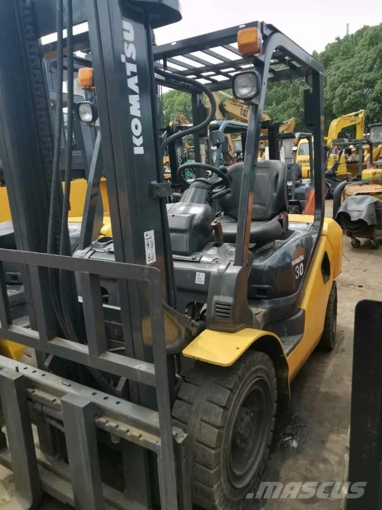 Komatsu 30 Ładowarki teleskopowe