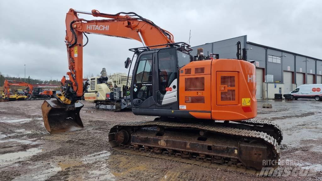 Hitachi ZX225USLC-6 Koparki gąsienicowe