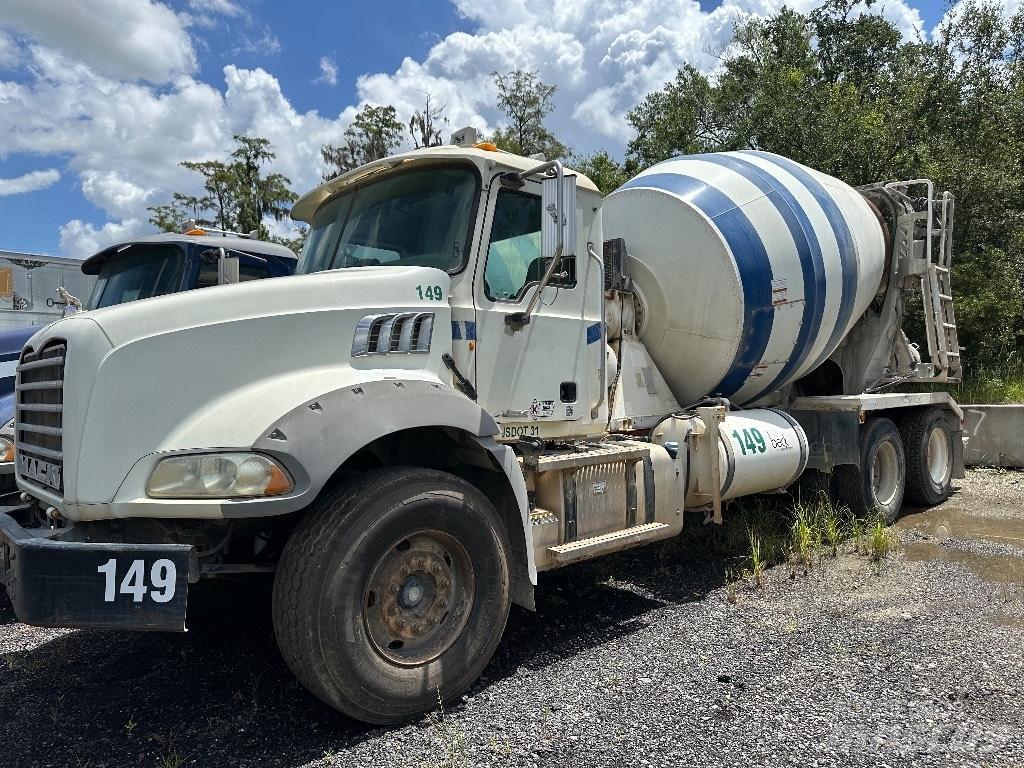 Mack GU 800 Inne
