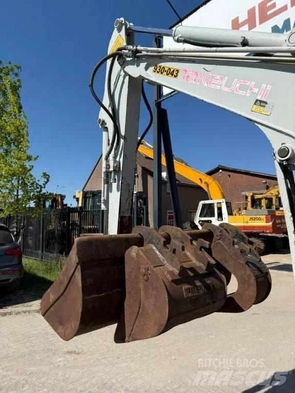 Takeuchi TB125 Minikoparki