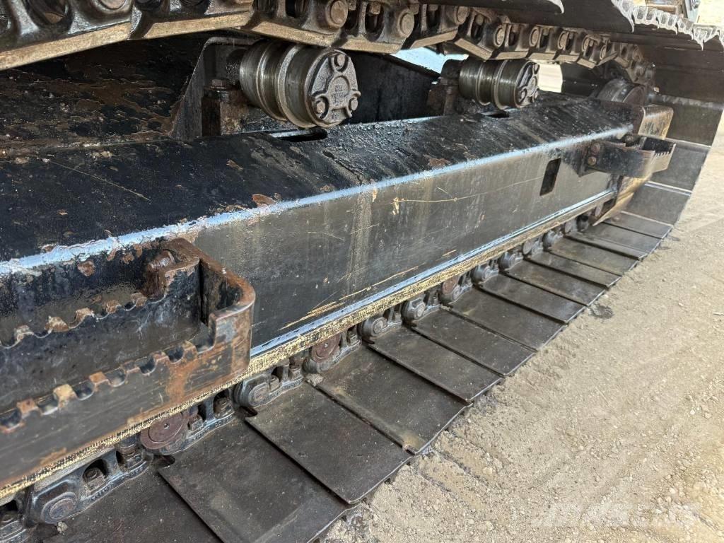 JCB JS 131 Koparki gąsienicowe