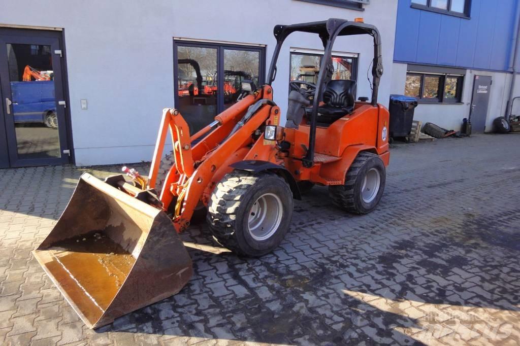 Schäffer 2436 Ładowarki kołowe