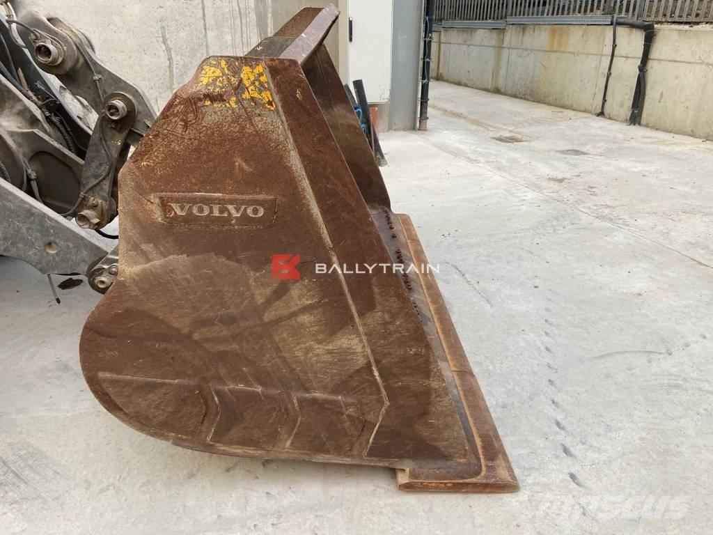 Volvo L 120 H Ładowarki kołowe