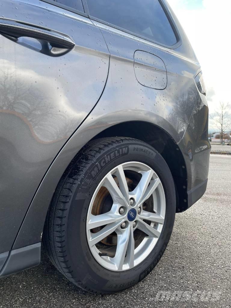 Ford Galaxy Samochody osobowe