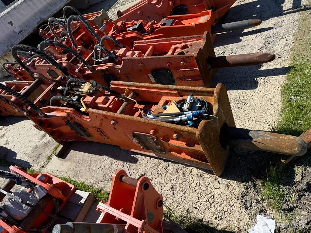 NPK GH 15 Młoty hydrauliczne
