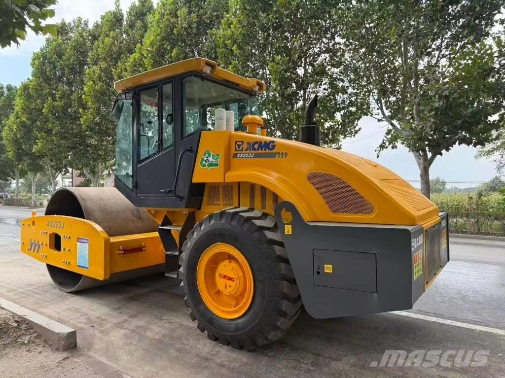 XCMG XS 223 J Walce jednobębnowe