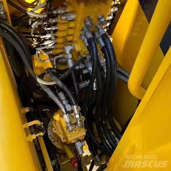Komatsu PC130 Koparki gąsienicowe