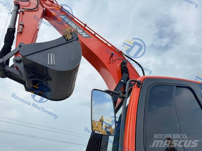 Doosan DX 225 LC-9C Koparki gąsienicowe
