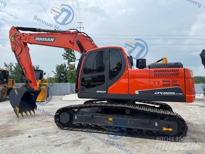 Doosan DX 225 LC-9C Koparki gąsienicowe