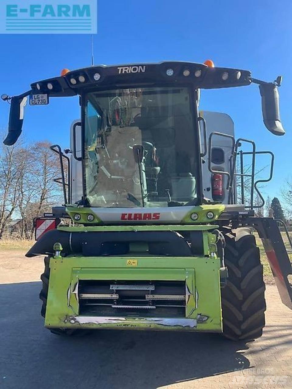 CLAAS trion 730 Kombajny zbożowe