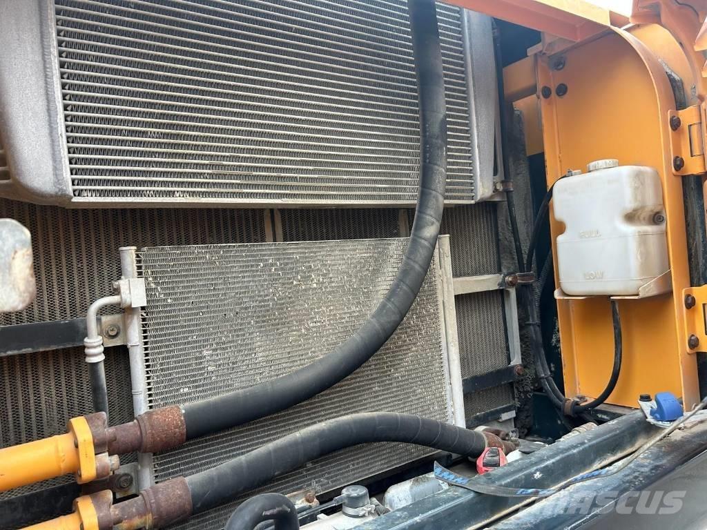 Hyundai R320 LC-9 Koparki gąsienicowe