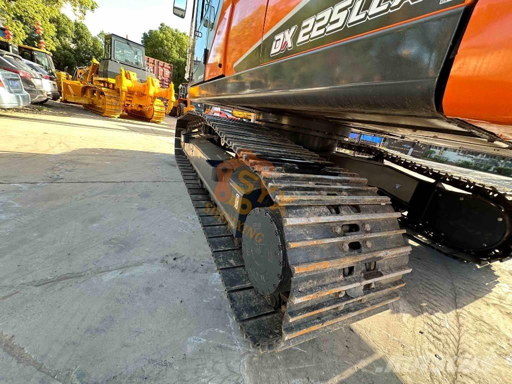 Doosan DX 225 LCA Koparki gąsienicowe
