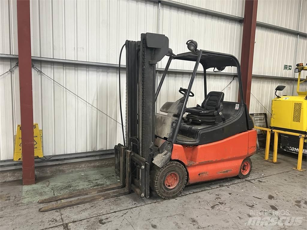 Linde E30-02 Wózki elektryczne