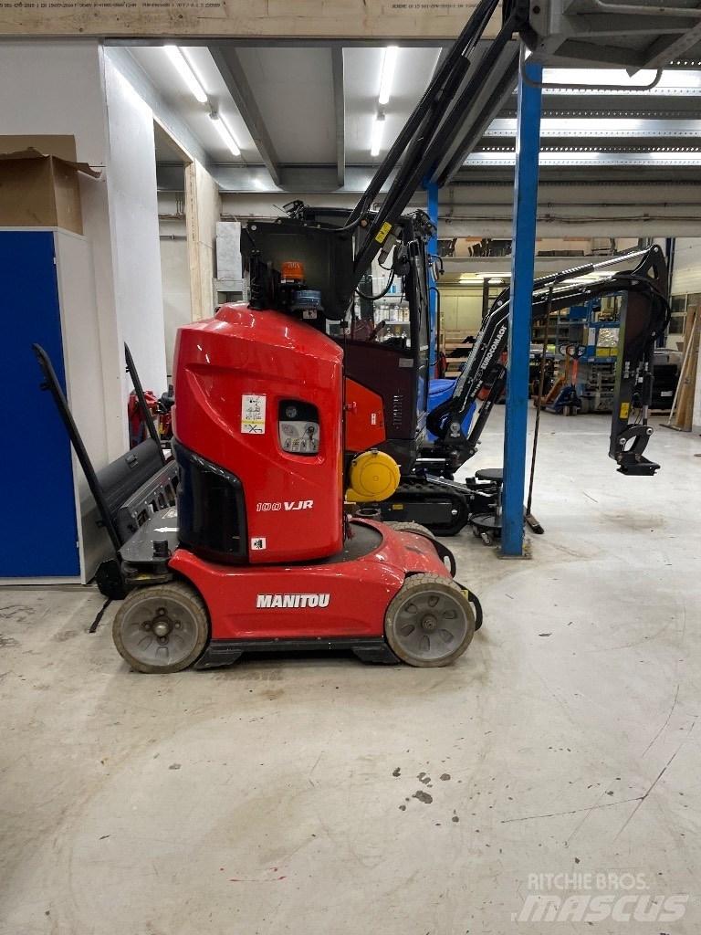Manitou 100 VJR Podnośniki masztowe