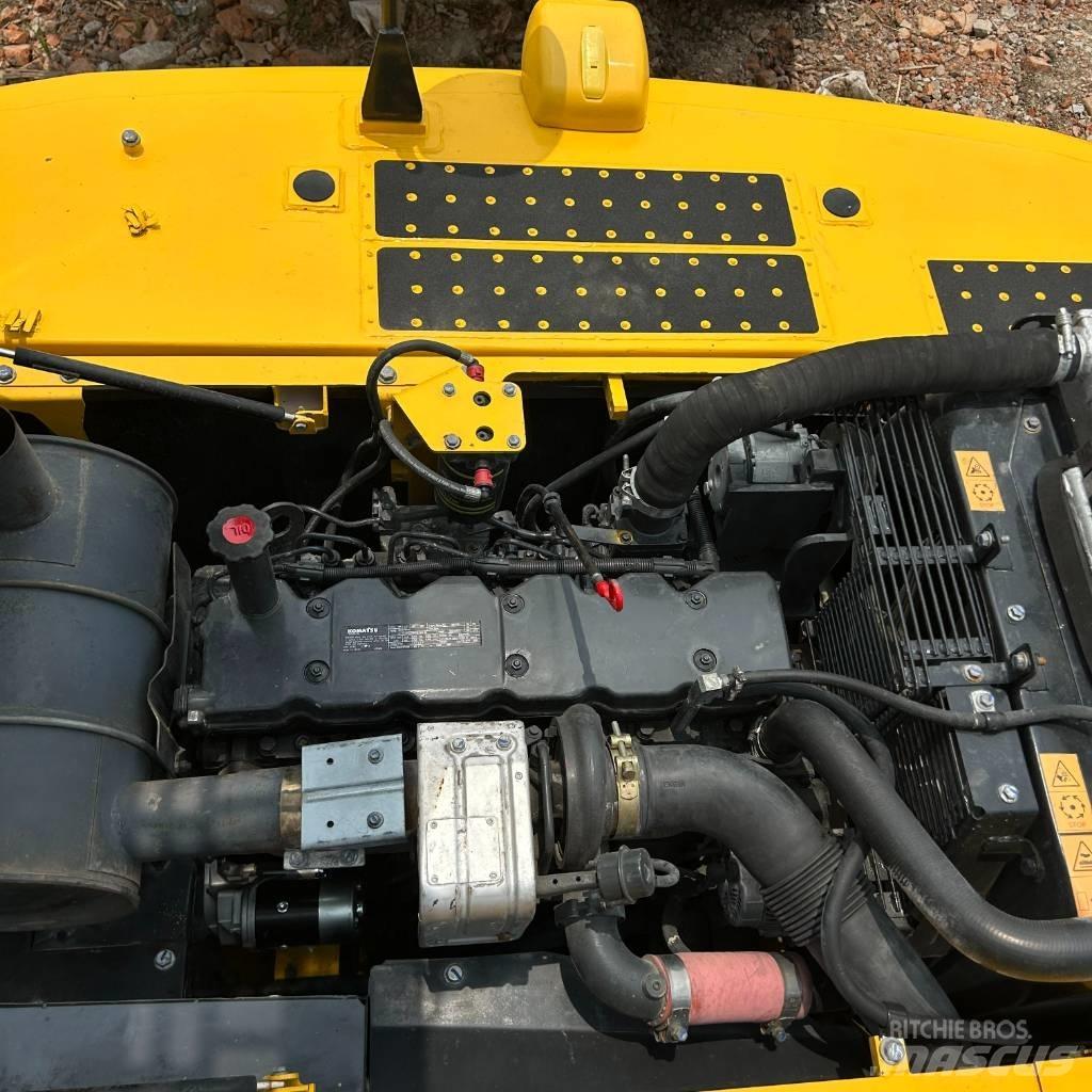 Komatsu 240-8 Koparki gąsienicowe