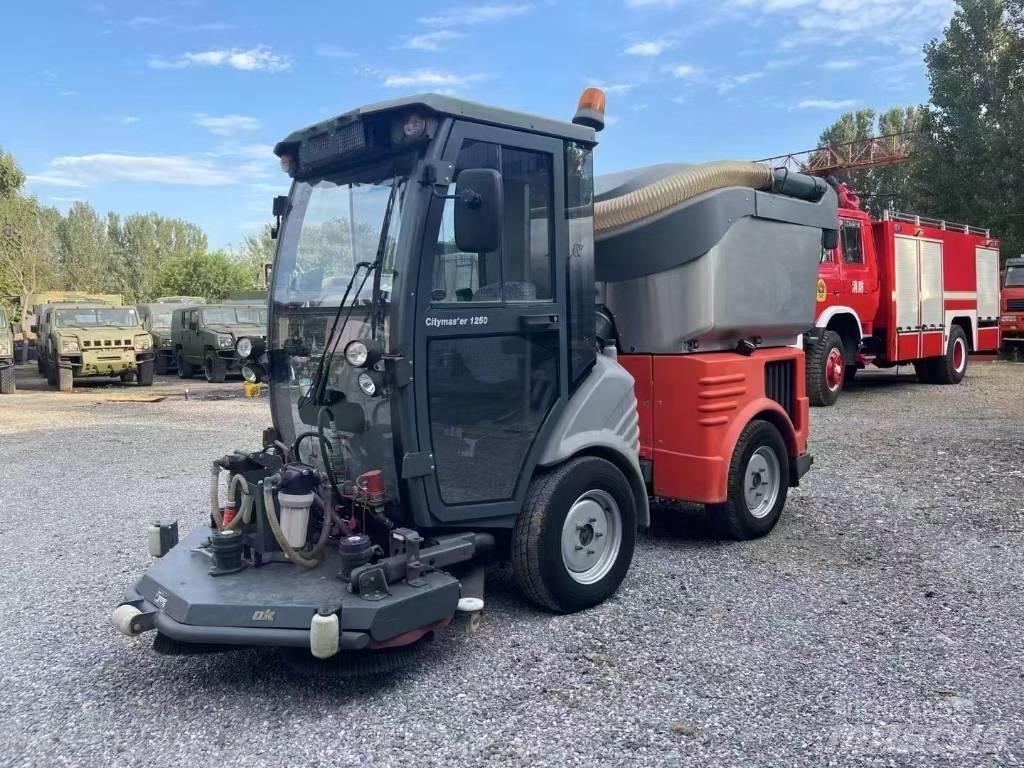 Hako Citymaster 1250 Zamiatarki - Zgarniarki - Odśnieżarki