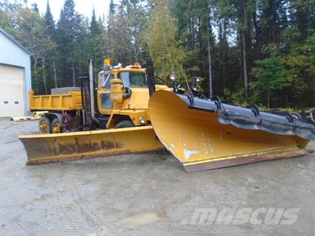 Mack RM 6866 S Lemiesze i pługi śnieżne