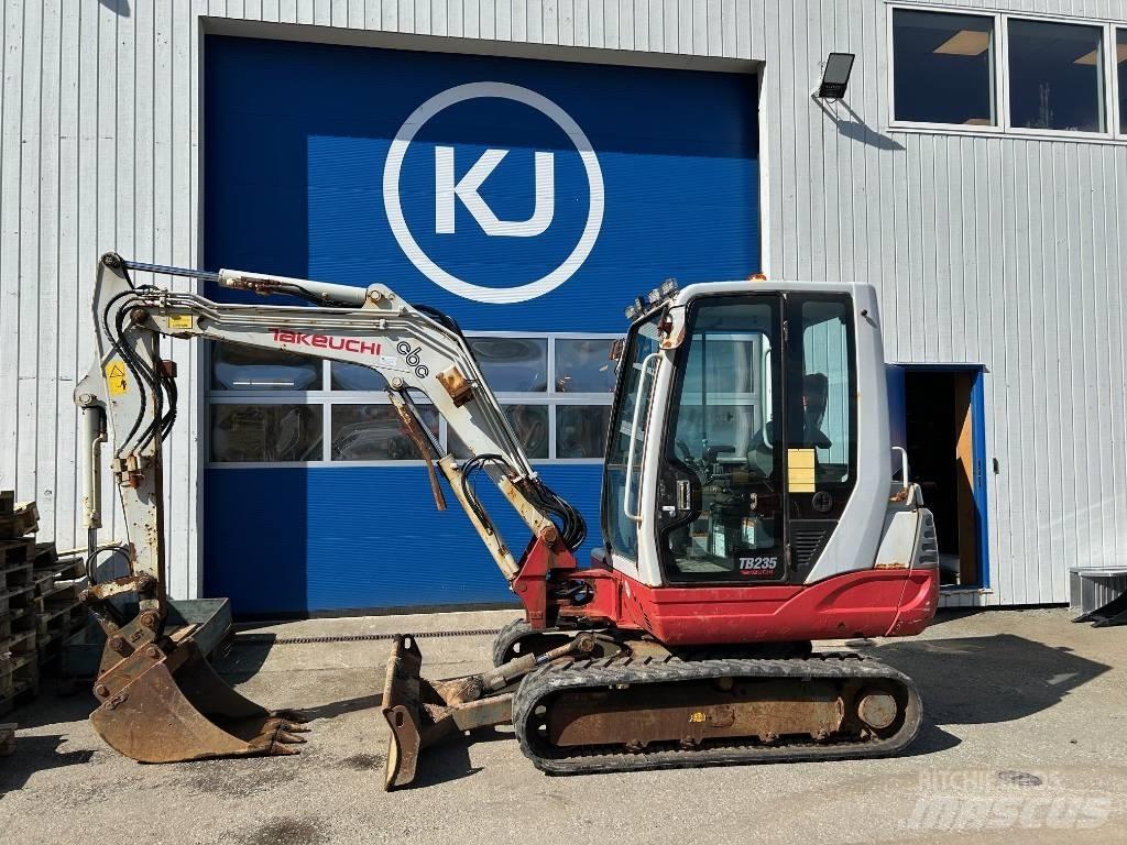 Takeuchi TB 235 Minikoparki